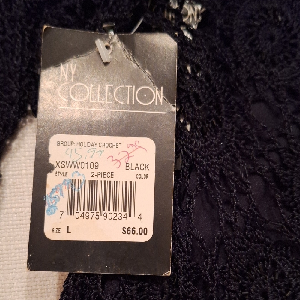 Collection B Black Crochet Lace Long Sleeve Top with Scoop Neck - Picture 2 of 9